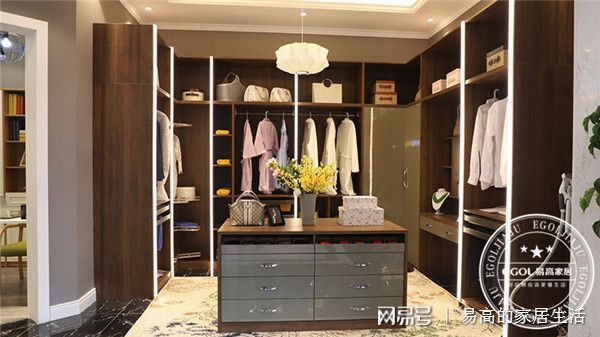 什么是定制家具？定制家具有什么特点？(图1)